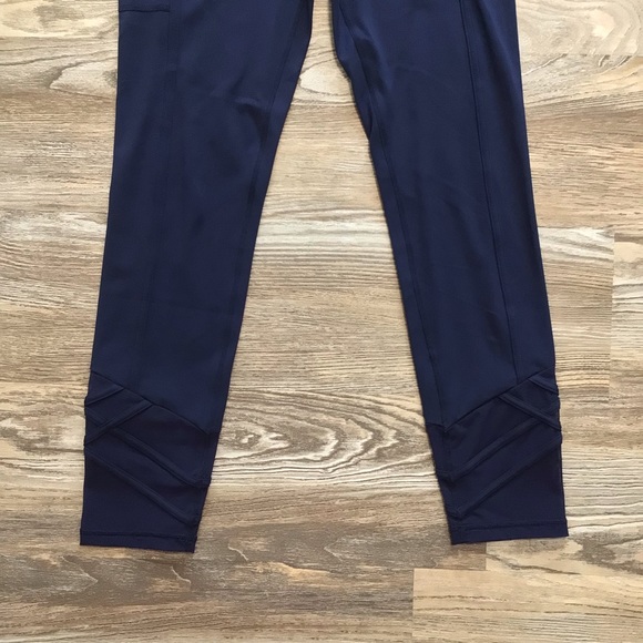Lilly Pulitzer Luxletic Navy 26” Weekender High Rise Leggings Medium - Picture 9 of 16